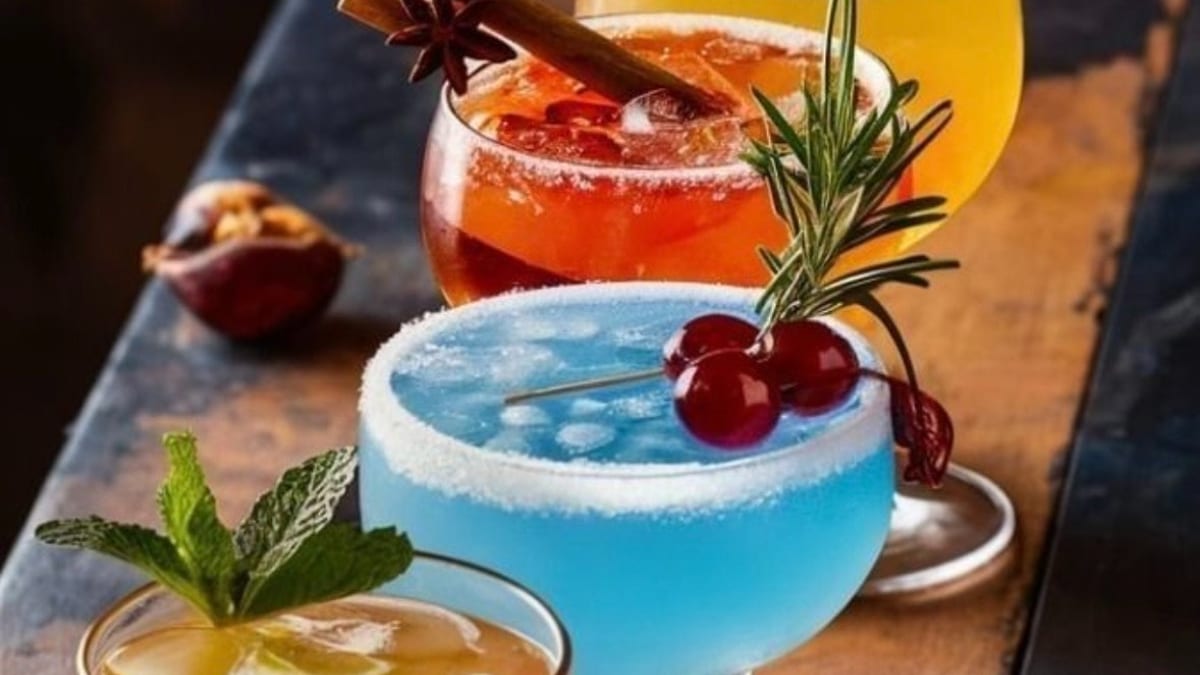 Cocktails, mocktails, good vibes