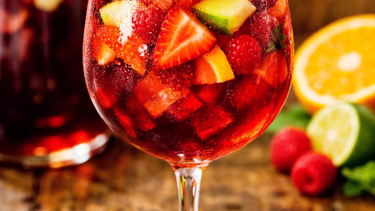 Cocktails, bites, and good vibes